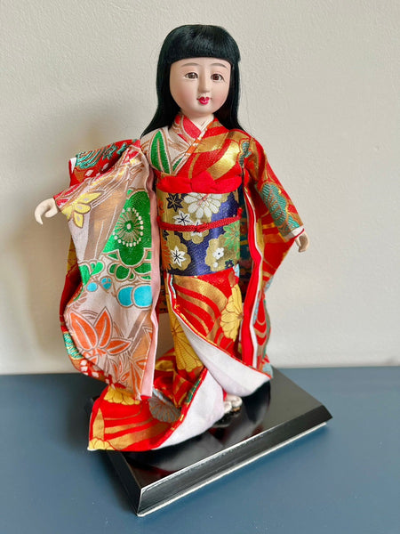 Auténtica muñeca japonesa con soporte　Yamachan　(Hand-crafted Japanese doll with a stand)　日本人形「やまちゃん②