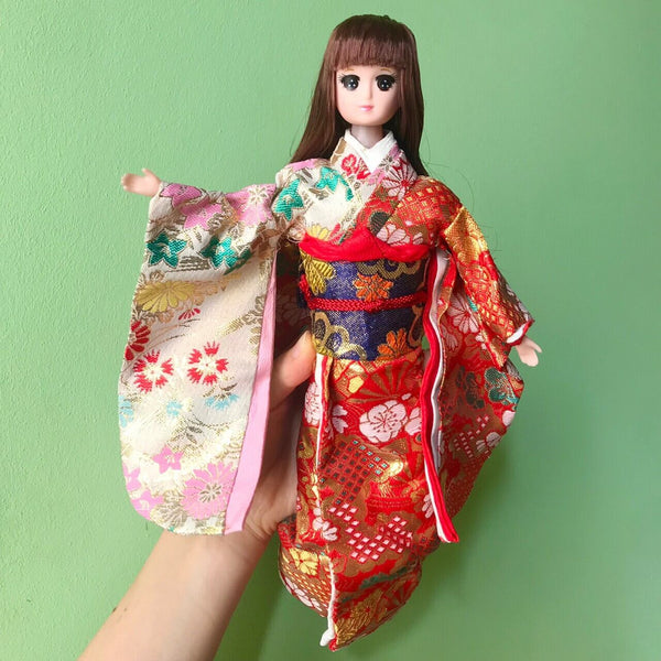 Muñeca con Kimono(Doll with kimono) AKI　あき