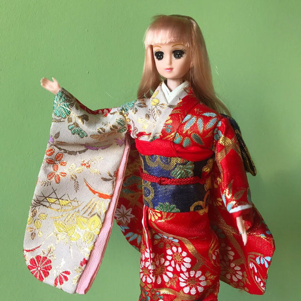 Muñeca con Kimono(Doll with kimono) SAKURA　さくら