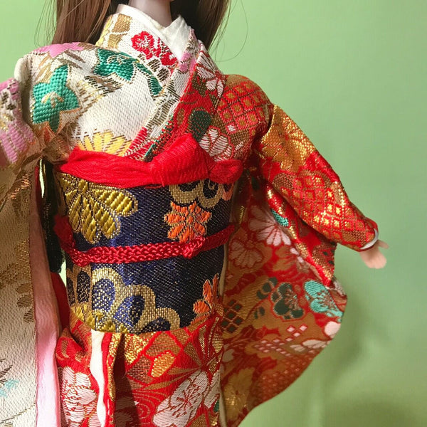 Muñeca con Kimono(Doll with kimono) AKI　あき